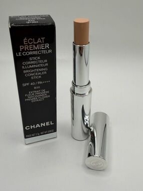 CHANEL Éclat Premier Brightening Concealer Stick in Beige (B20)